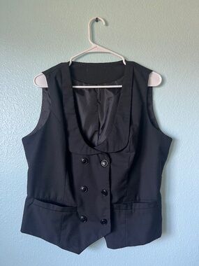 Double-breasted vest